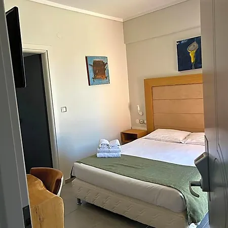 Perea Hotel *